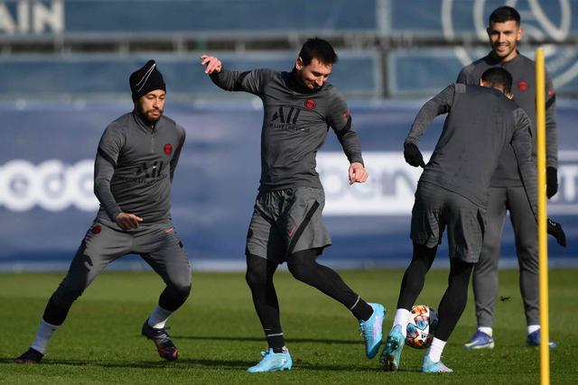 阿伦25+20骑士负热火 步行者大胜送活塞4连败