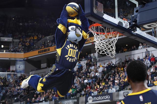 阿门23+14+10火箭双杀骑士 猛龙送老鹰4连败